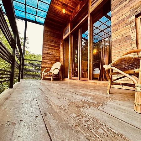 Winwood Ella Hotel Exterior foto