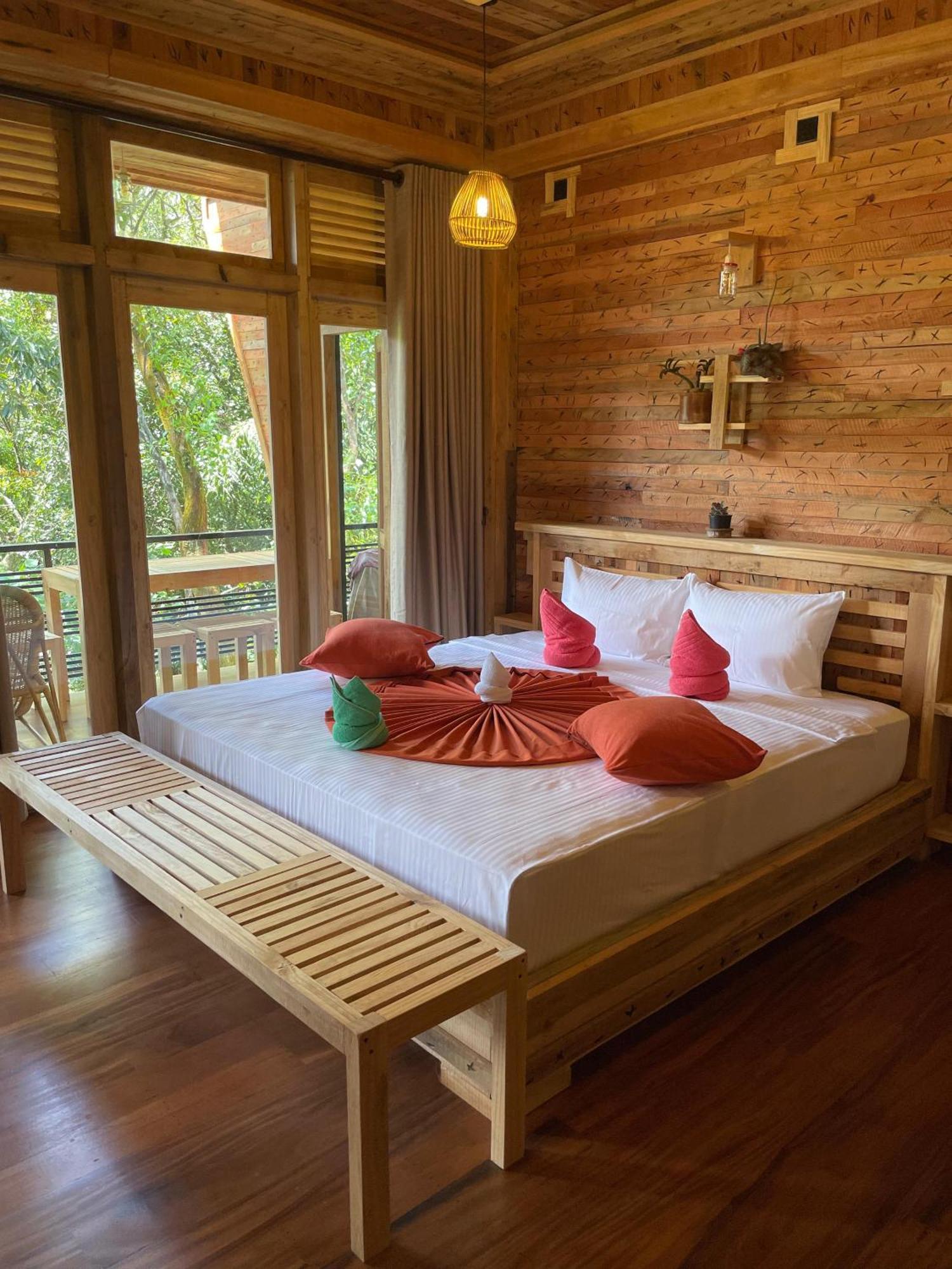 Winwood Ella Hotel Exterior foto